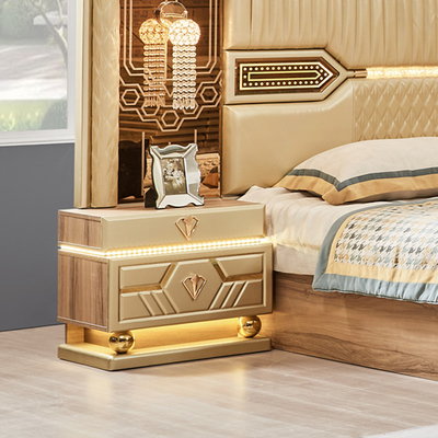 2025 New Modern Design King Size Doppio Letto in Pelle Suite Camera Principiale Completo Set Legno di lusso 5 pezzi Arredamento per la casa Set camera da letto