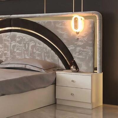 Modern Luxury White Gold Complete Bedroom Sets High Gloss LED Headboard King Size Bed In legno Master Frame Set di mobili per la camera da letto